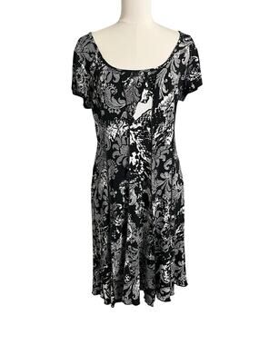Connected Apparel Swing Dress Womens 10 Black Paisley Scoop Neck Jersey Stretch